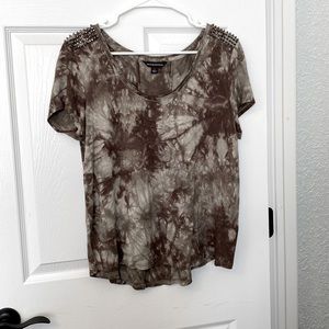 Greenish grey tie die wash shirt with studs on sleeve